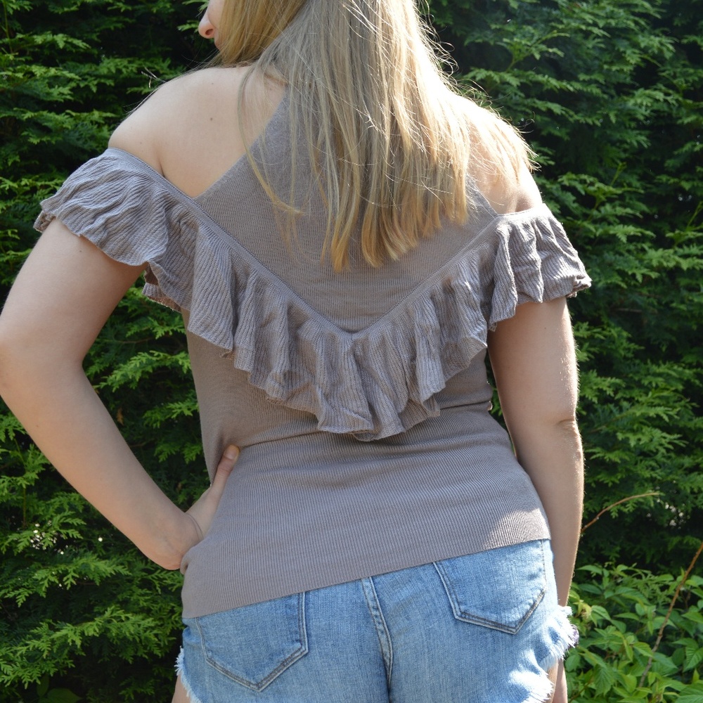 Express Medium Ruffled Off the Shoulder